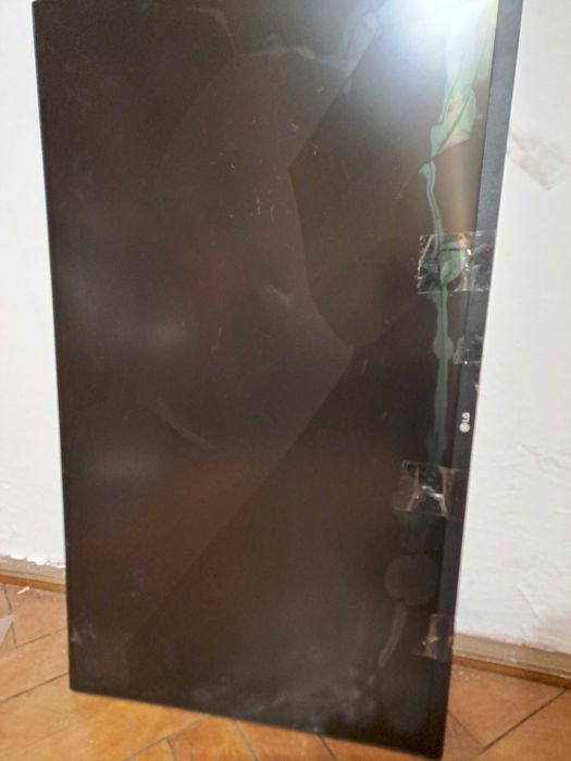 Monitor spart de FanCurier 4k UHD LG32"placa baza functionala32UP550-W
