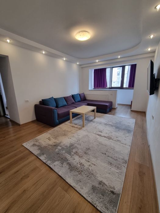 Apartament 3 camere decomandat-2 balcoane + boxa-Zona Casa de Cultura