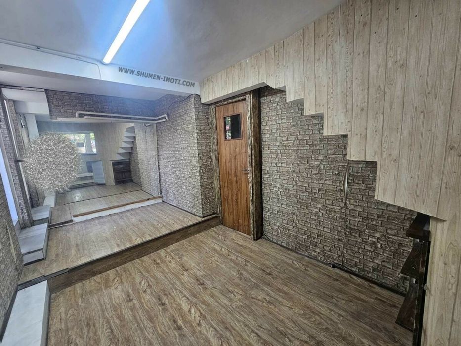 Дава се под наем Заведение в Шумен, Център - 21 кв.м за 178.5 € - Снимка #1