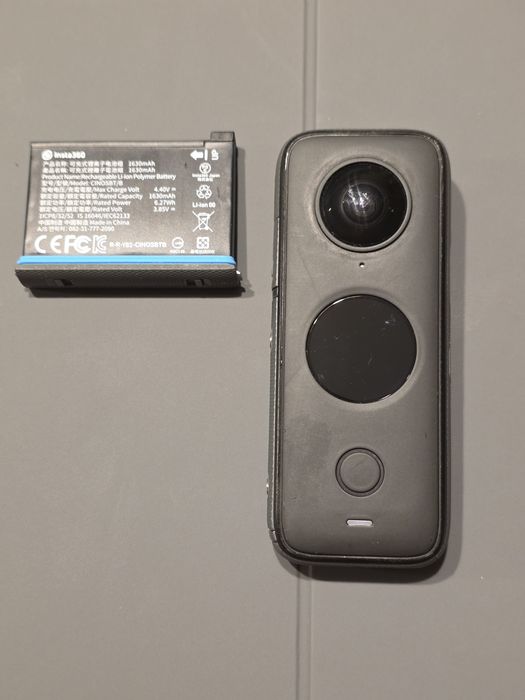 Camera  Insta360 x2 pentru piese