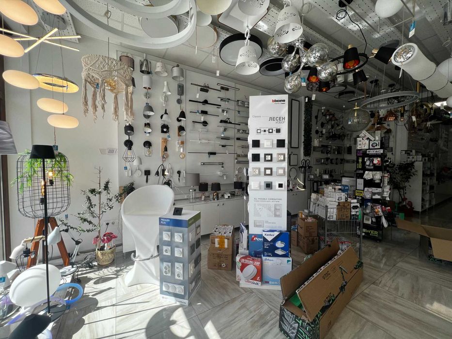 Дава се под наем Магазин в Габрово, Център - 122 кв.м за 612 € - Снимка #1