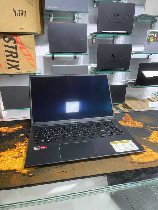 Asus Vivobook Go 15 OLED/AMD Ryzen 5-7520U/8GB DDR5/512GB/FHD OLED