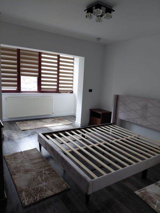 Inchiriez apartament doua camere zona Materna