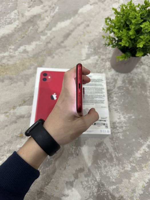 Продам iPhone 11
