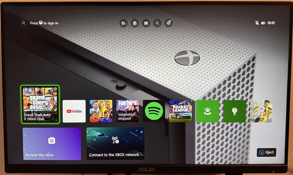 Xbox One S + controller si joc cadou