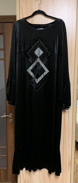 Нарядное платье, ткань королевский велюр