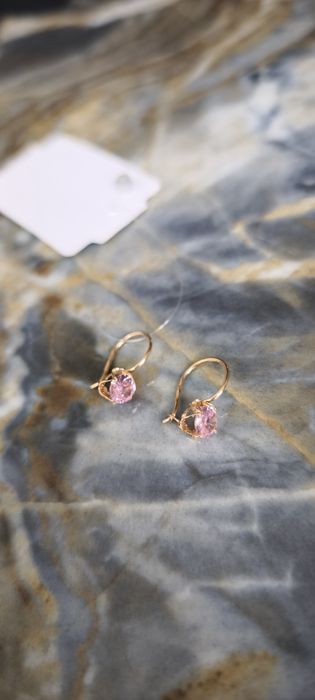 Продам золотые детские серьги 585 Россия