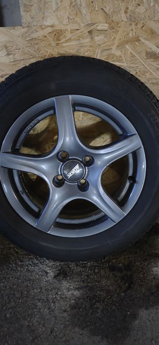 RENAUT ZOE Джанти със зимни гуми 185/65/15 6J ET38 4x100 ЦО60 ДОТ2820