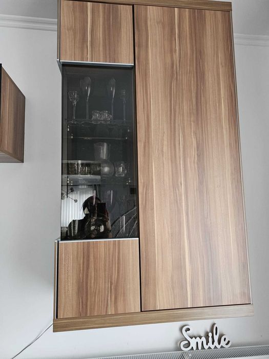 Vand mobilier pentru salon.Pentru dimensiuni,mesaj in privat.