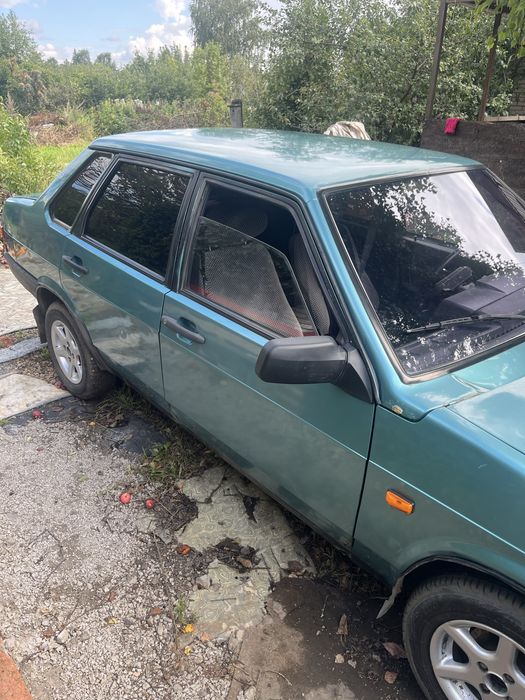 Продам ваз 21099