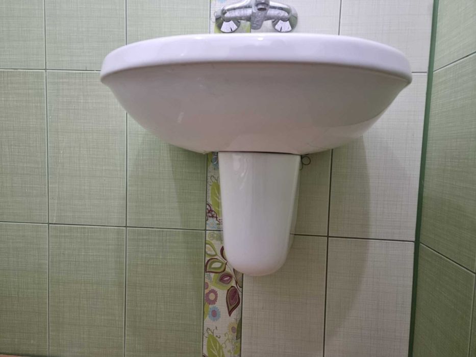 Смесител и мивка за баня