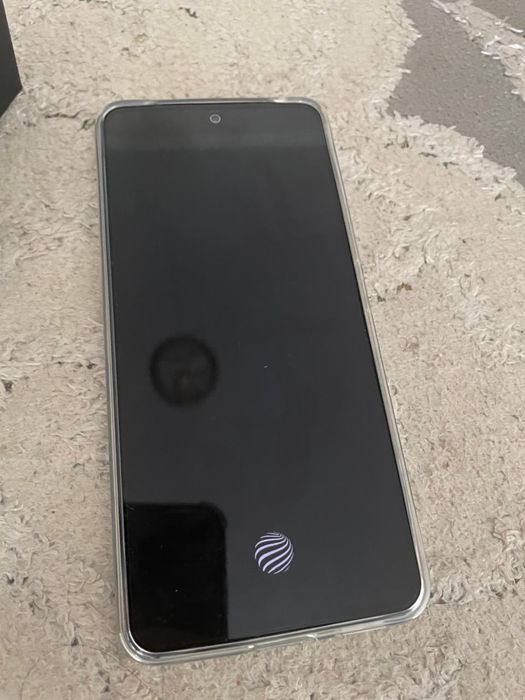 Продам Vivo v40 Lite