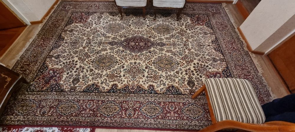 Продам срочно ковры