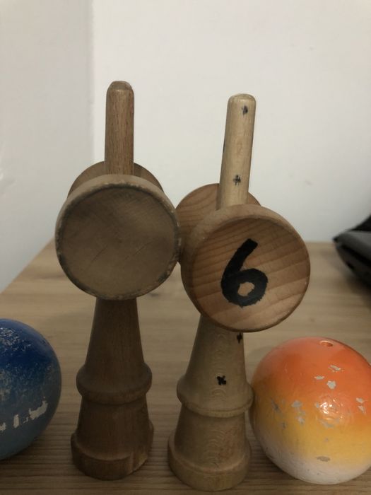 Vand  doua Kendama X