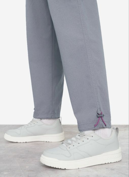 Кроссовки Demix.