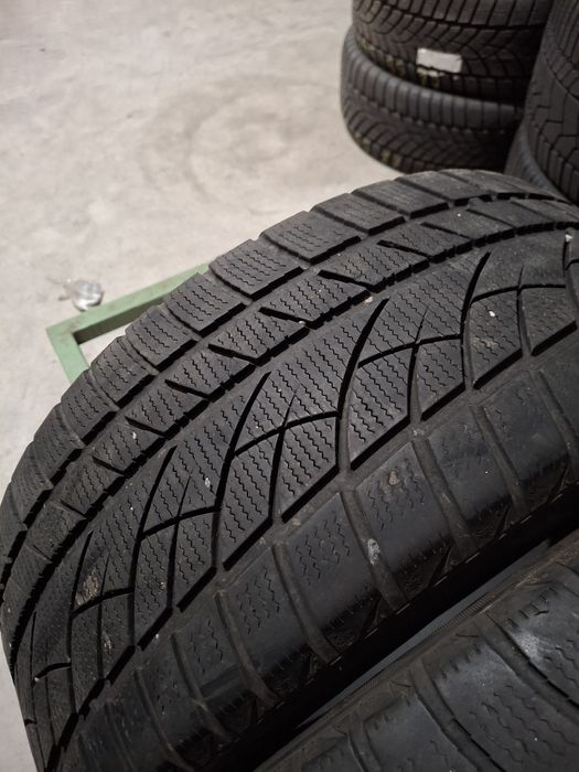 2 Anvelopele de iarnă 225  50 r17  Winter