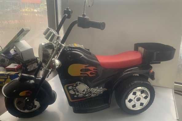 Motocicleta electrica Chipolino Chopper