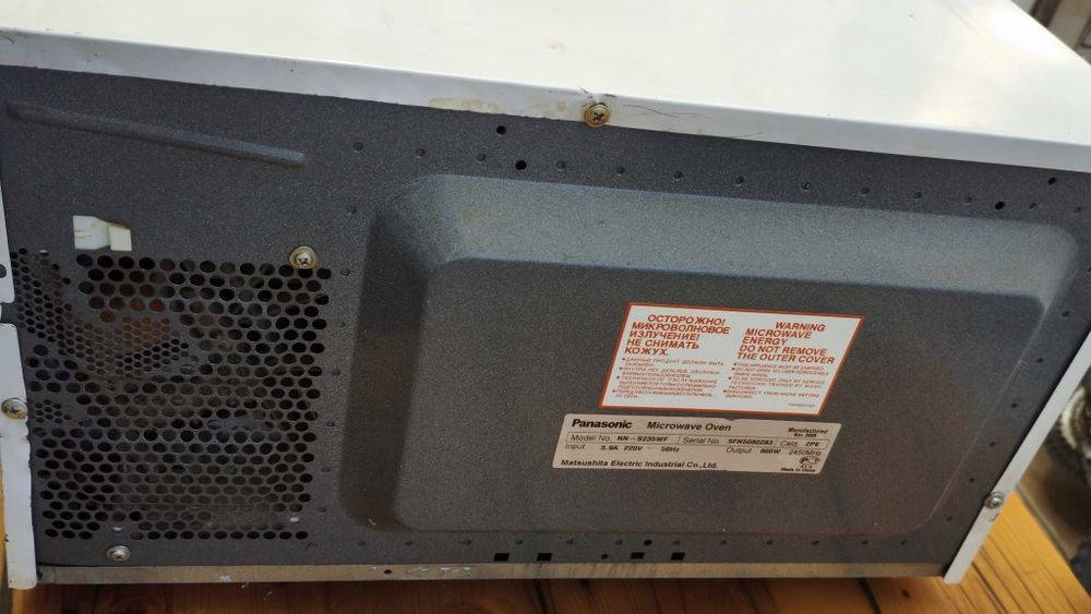 Микроволновка Панасоник NN-ST337W