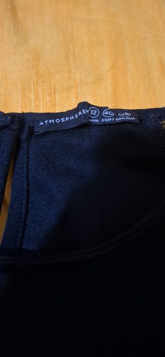 Черна блуза с мрежести ръкави