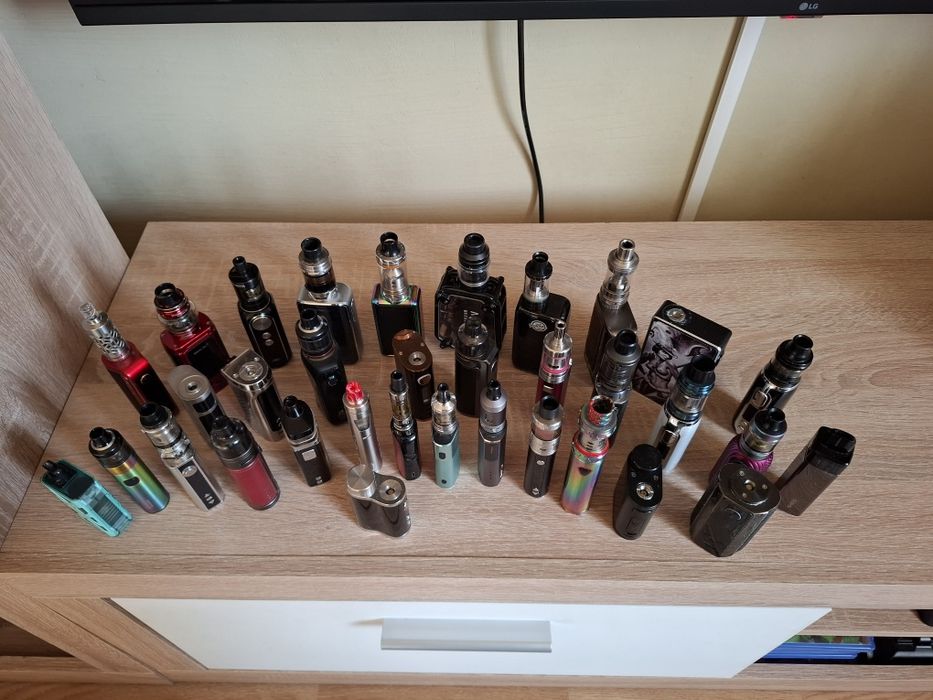 Vand/Schimb lot tigari electronice, lichidare stoc!