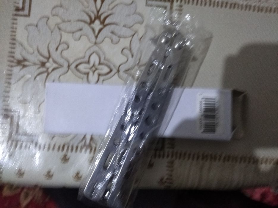 Kulrang Babochka taroq