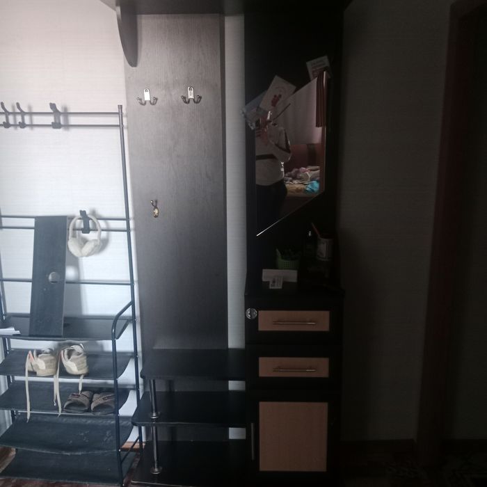 Мебель для прихожей .Вешалка