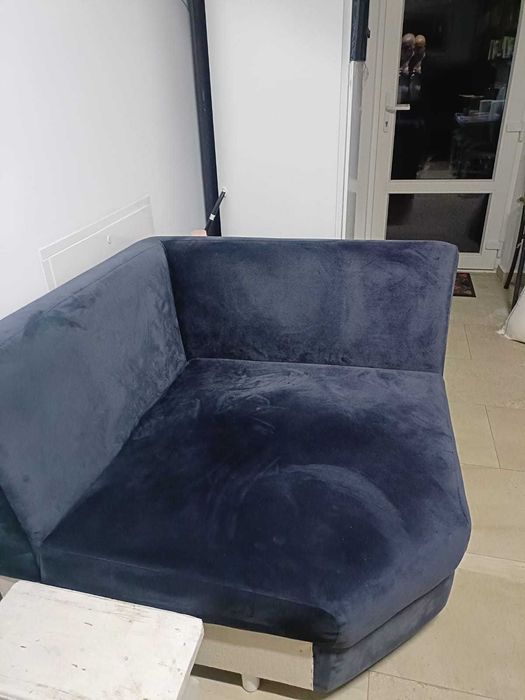 URGENT! Colțar din catifea, extensibil pe ambele parti cu depozitare