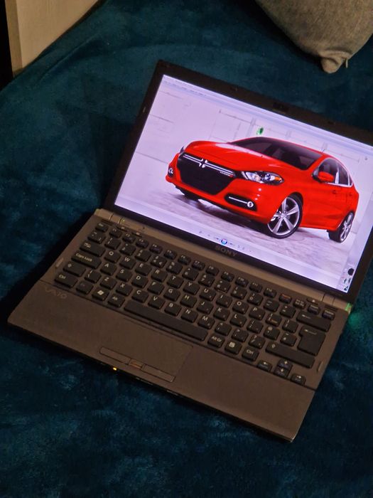 Laptop Sony Vaio cu 2 pete pe display