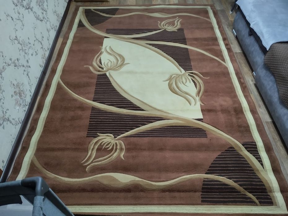 Продам ковер б/у