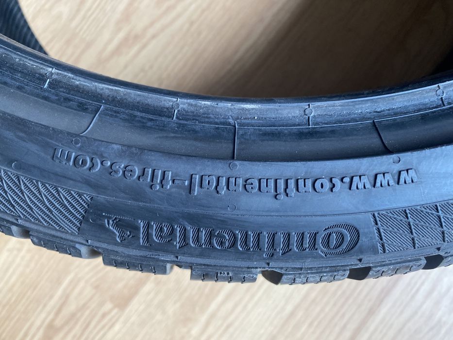 Set 2x Conti Winter Contact TS850 235 35 19 AUDI S3 VW GOLF R
