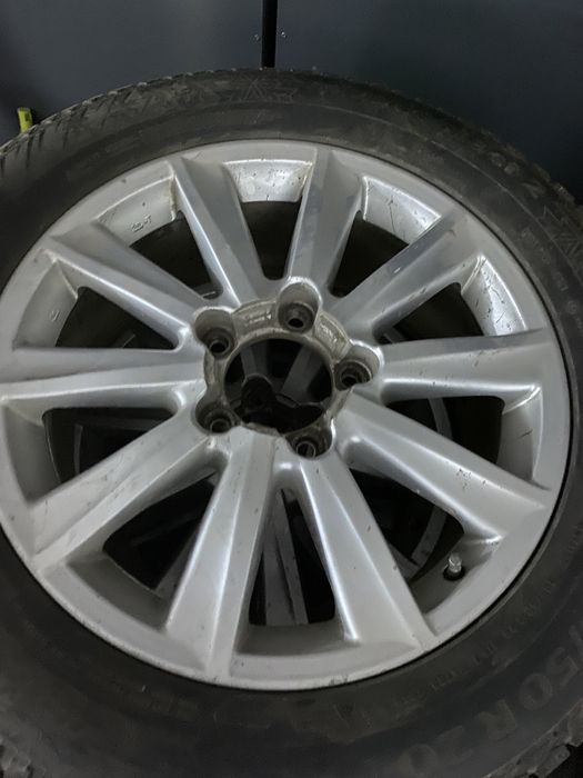 Продам зимний комплект шин с дисками