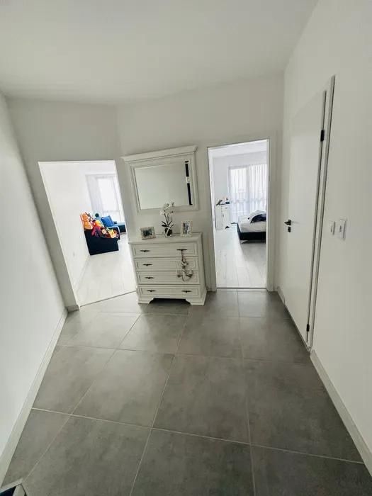 Новообзаведен 2-стаен в жк. Христо Смирненски