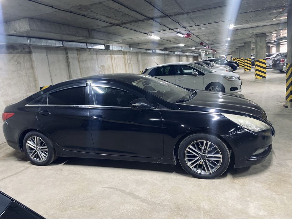 Hyundai Sonata авто в аренду