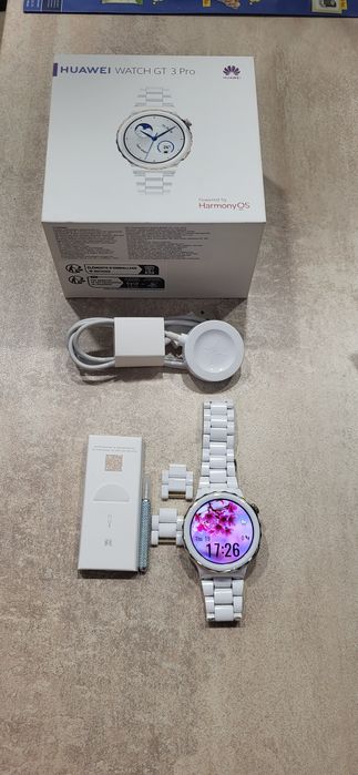 HUAWEI WATCH  GT 3 Pro ceramic.