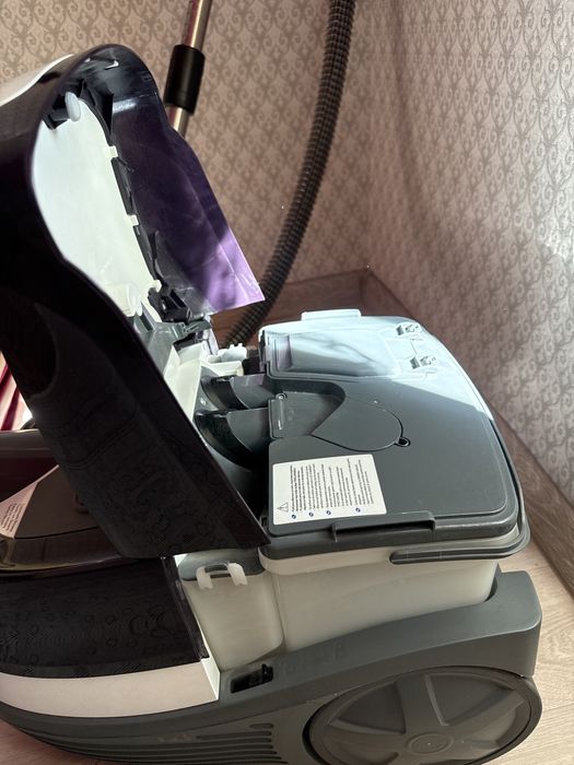 Продам моющий пылесос Bosch