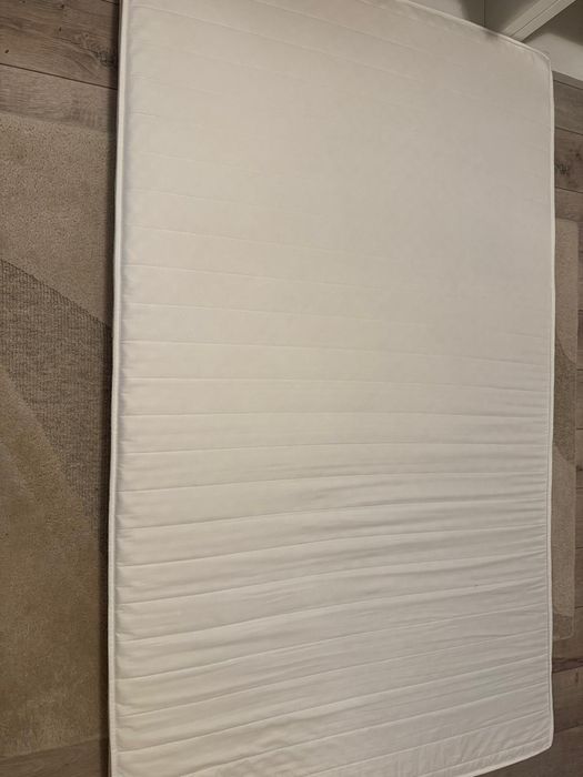 Pat casuta Motessori din lemn copii 120×200cm