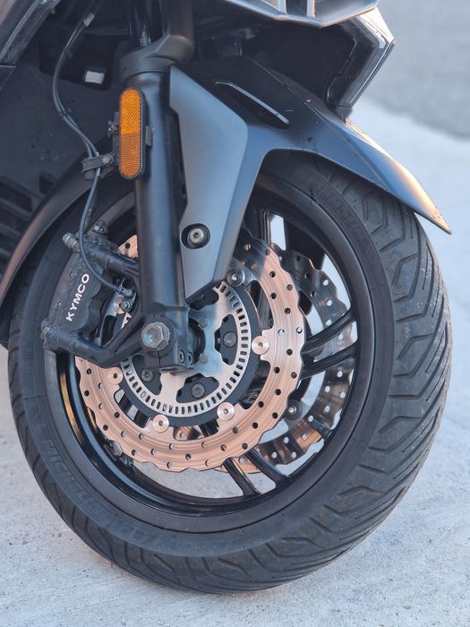 Vand Schimb Scuter  Kymco Xciting S 400cc 2019 Full LED Bluetooth Apps  Sync GPS  Weather etc