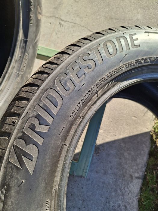 2 Anvelope de iarnă 255 55 r18 Bridgestone