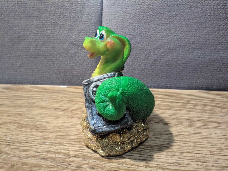 Продам копилку сувенир Змея (год змеи)