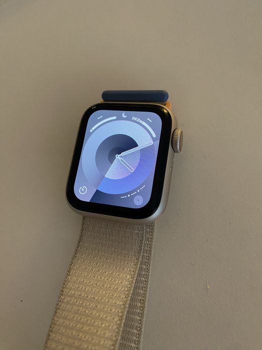 Apple watch SE 2 40mm cellular 100%