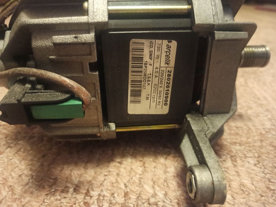 Двигатель на стиральную машину