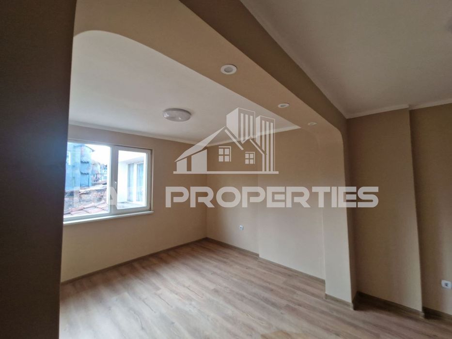 Етаж от къща в София-Левски площ 80