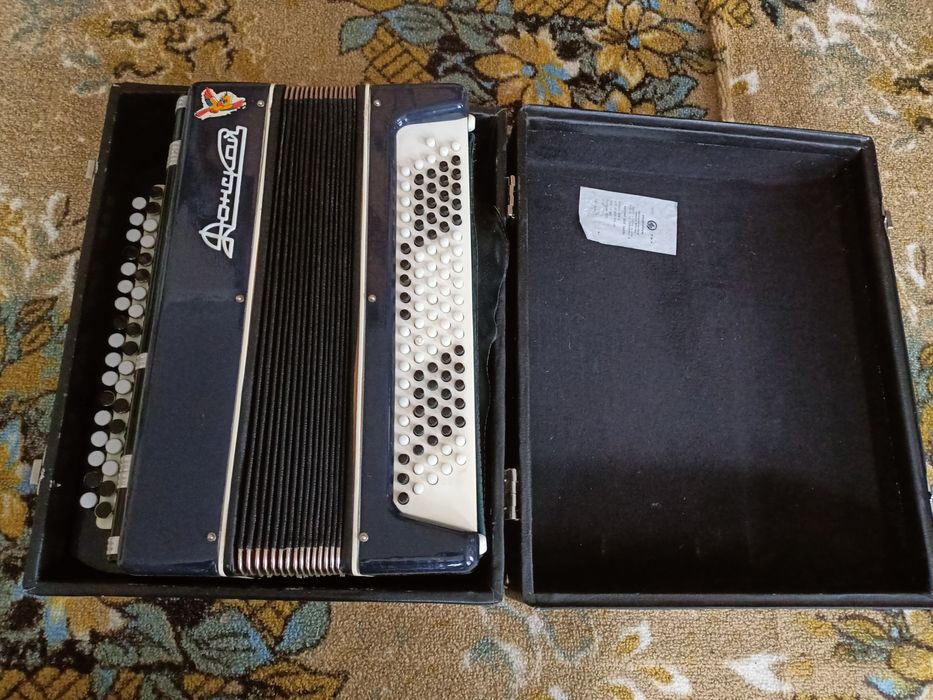 Продам Баян в отличном состоянии