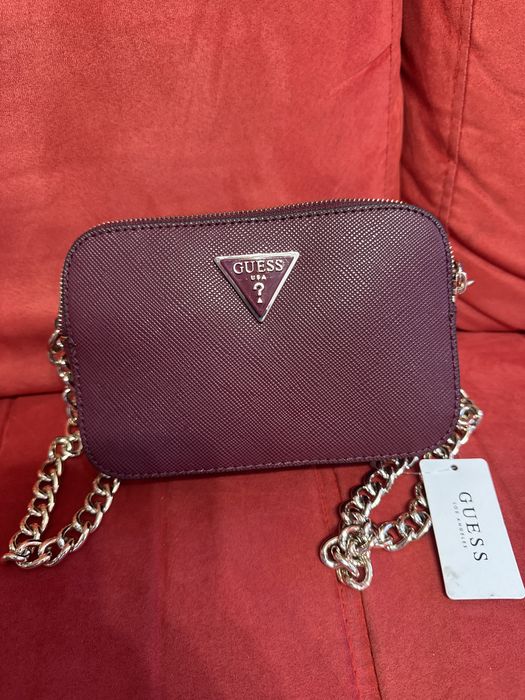 Guess- дамска чанта