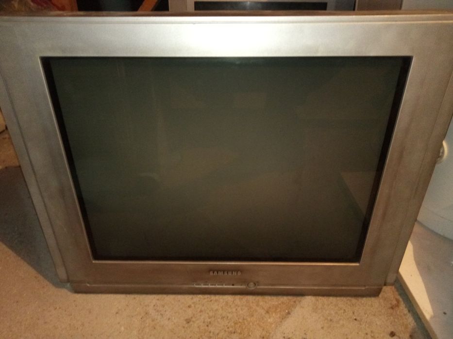 Телевизор samsung