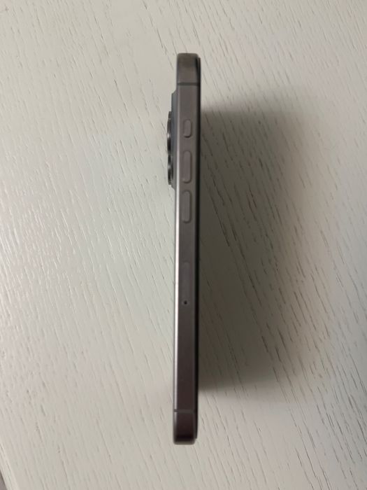 iPhone 15 pro 128 gb