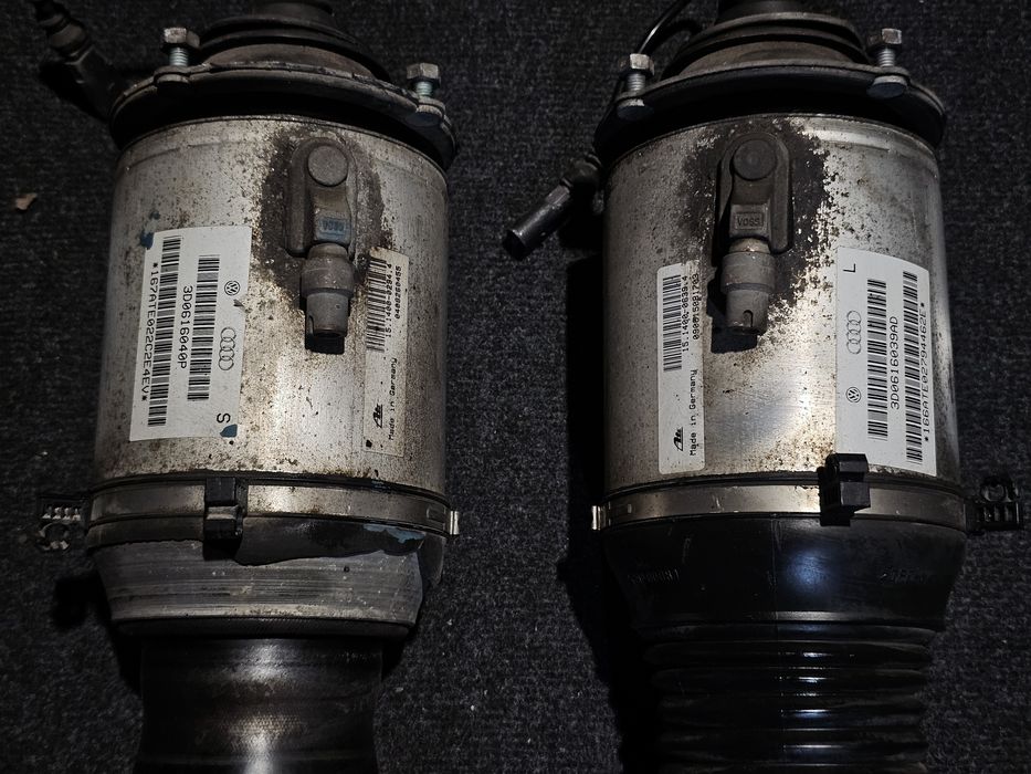 Perna stanga fata Volkswagen Phaeton / Perna Aer Suspensie Fata Stanga VW Phaeton 3D