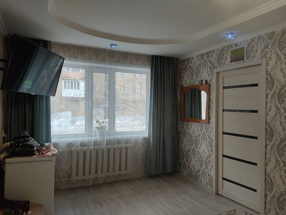 Продам двух комнатную квартиру