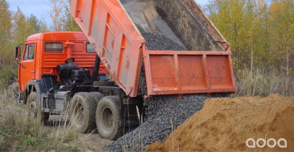 Глина, песок,щебень.