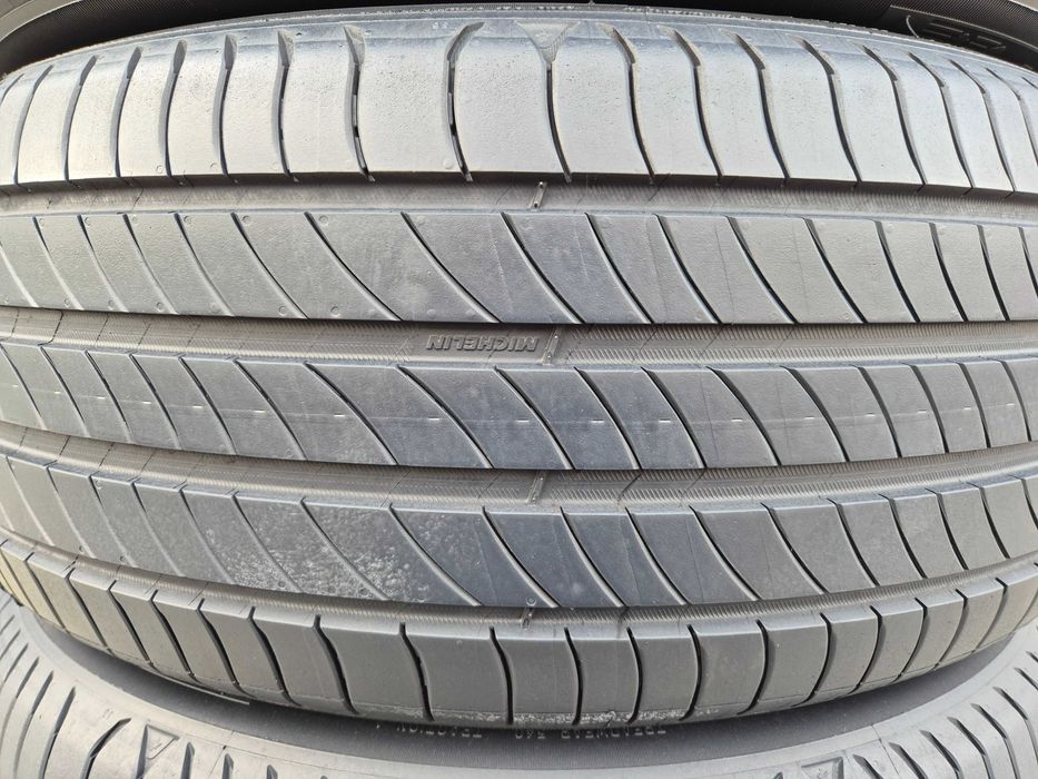 4 Anvelope VARA - 235/50/19 - MICHELIN - NOI - DOT 2023 !